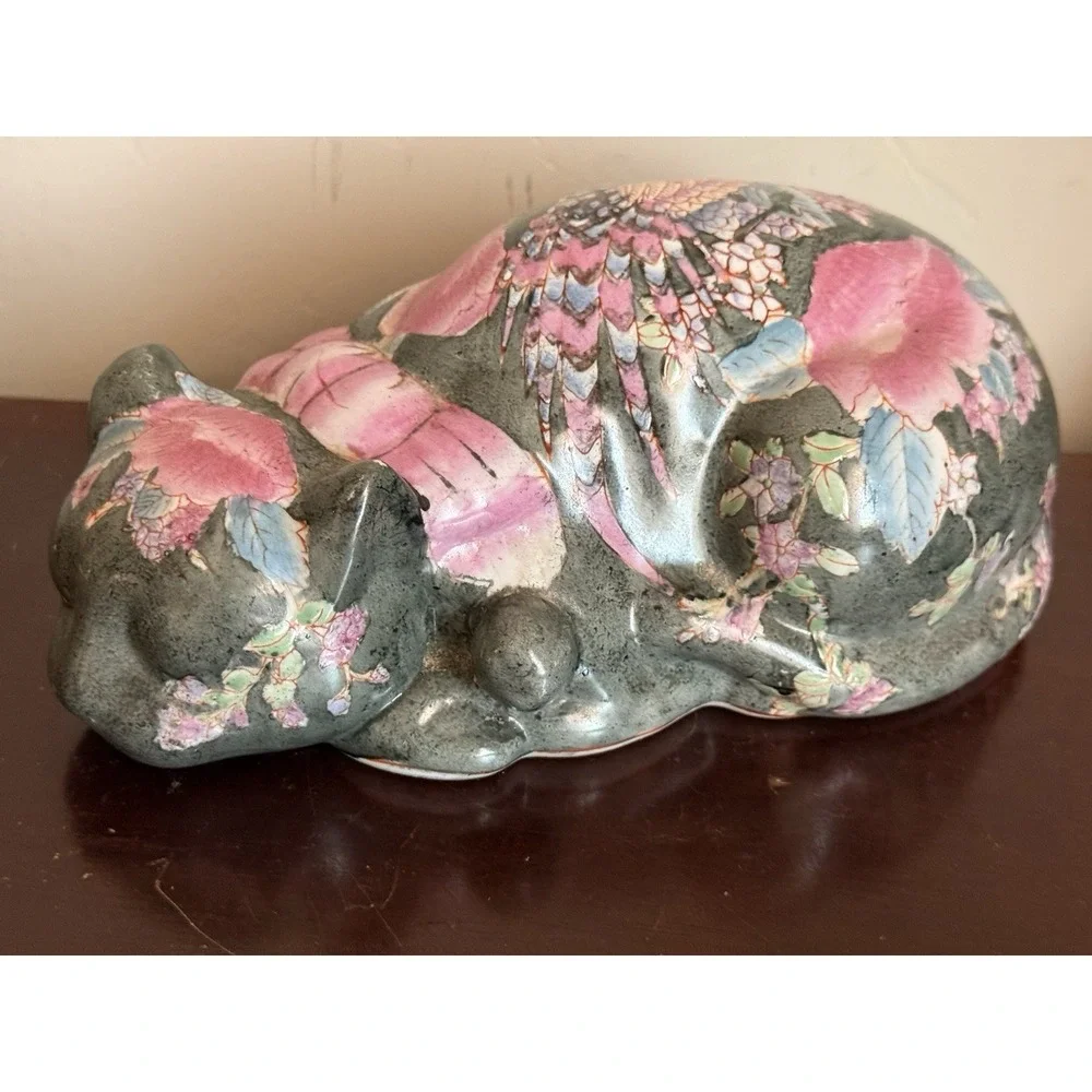 Vintage Asian Sleeping Cat 9.5